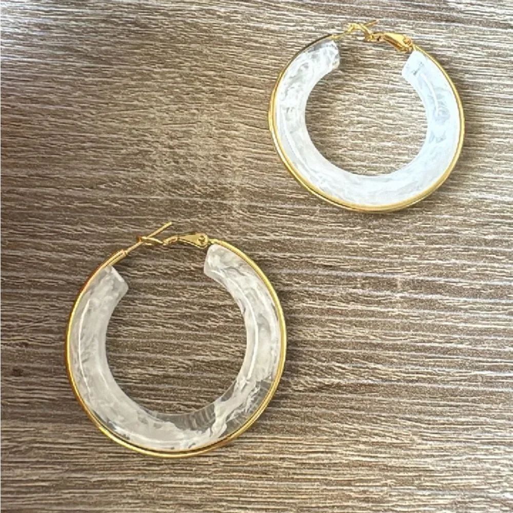 White hoop earrings A879